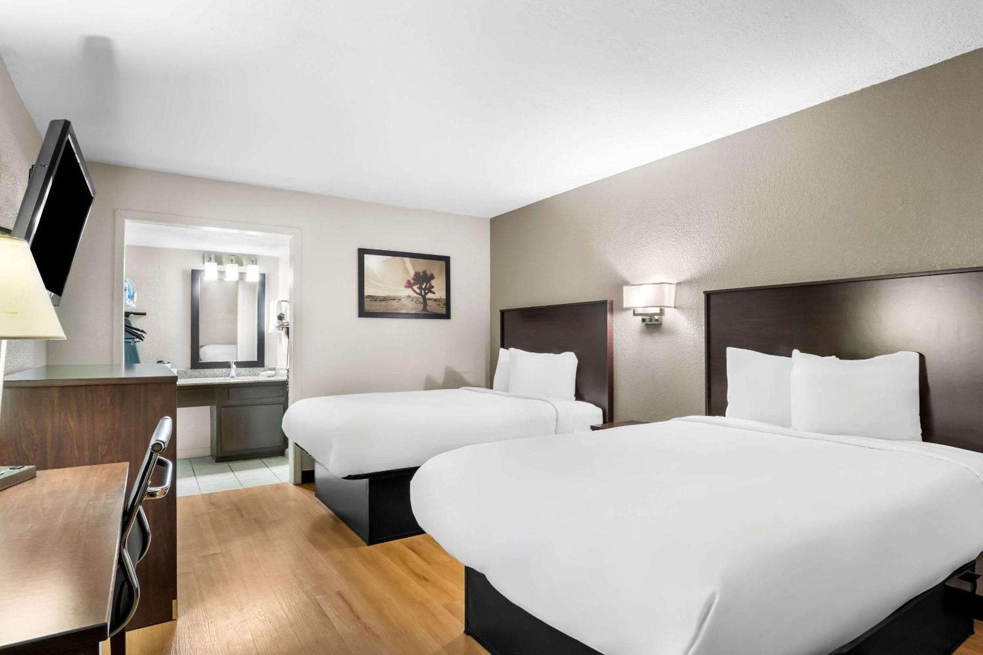 Inn Rodeway 2*