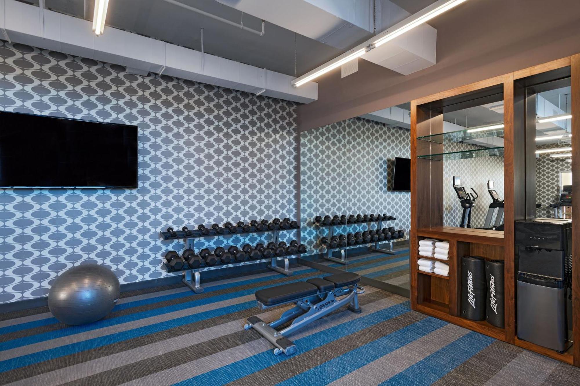 Aloft Downtown 3* Waco