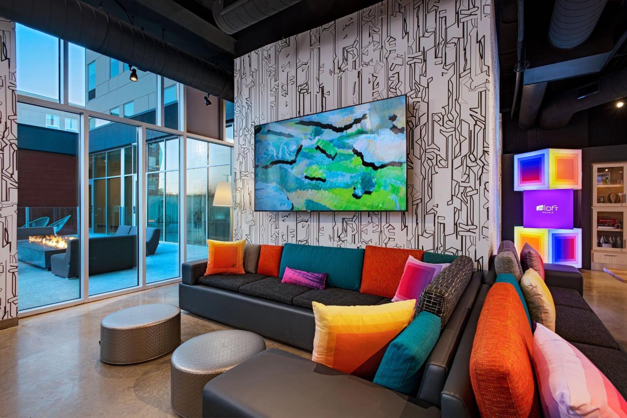 Aloft Downtown Hotel 3*