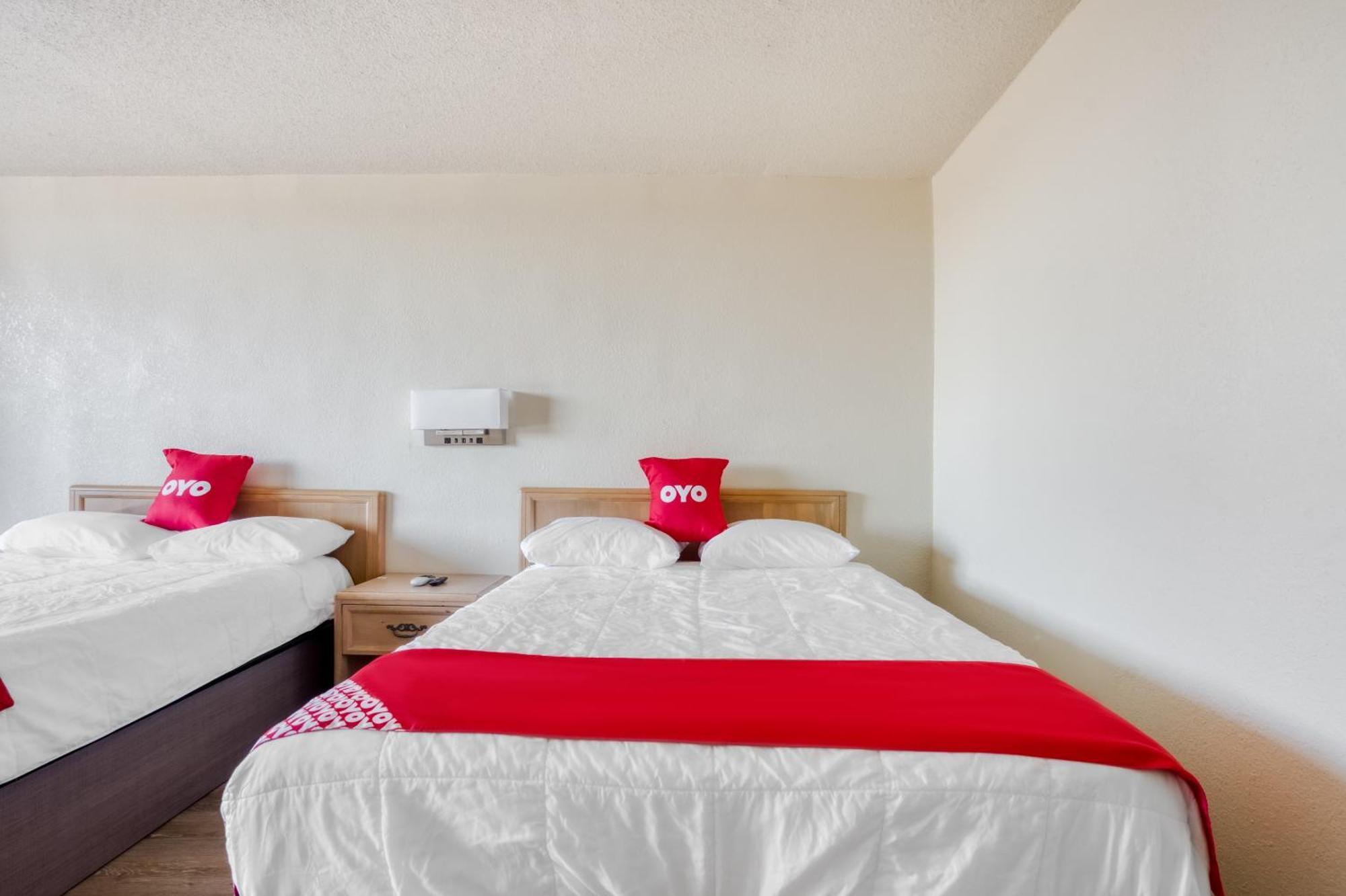 Hotel Oyo Area I-35