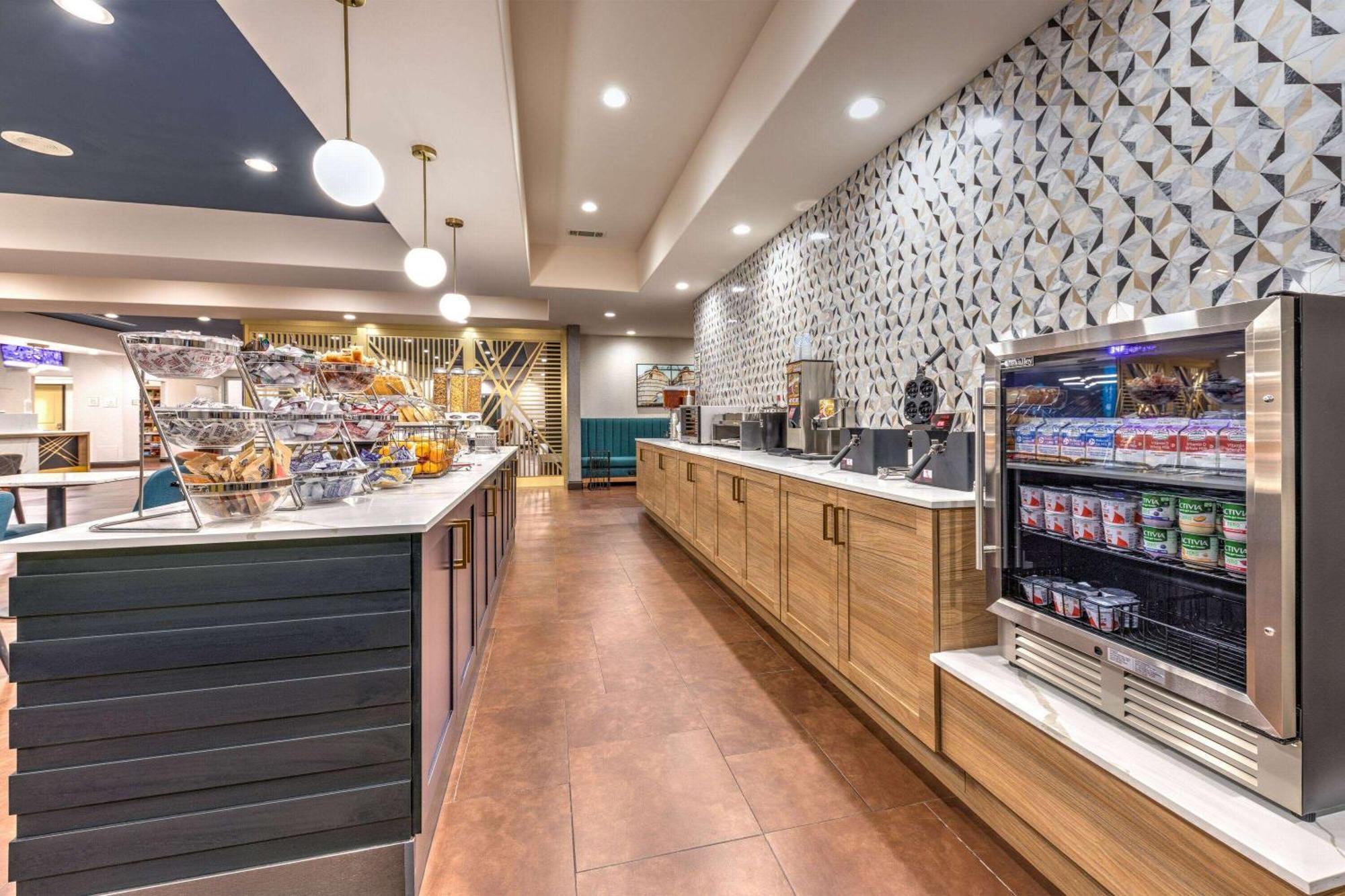 Hotel La Quinta By Wyndham Woodway - South