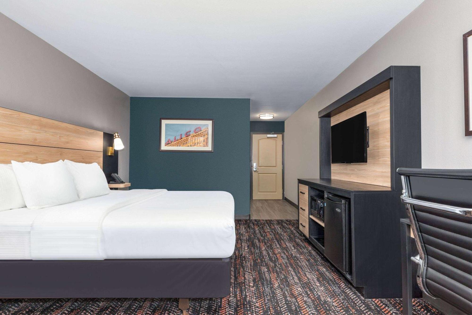Hotel La Quinta By Wyndham Woodway - South