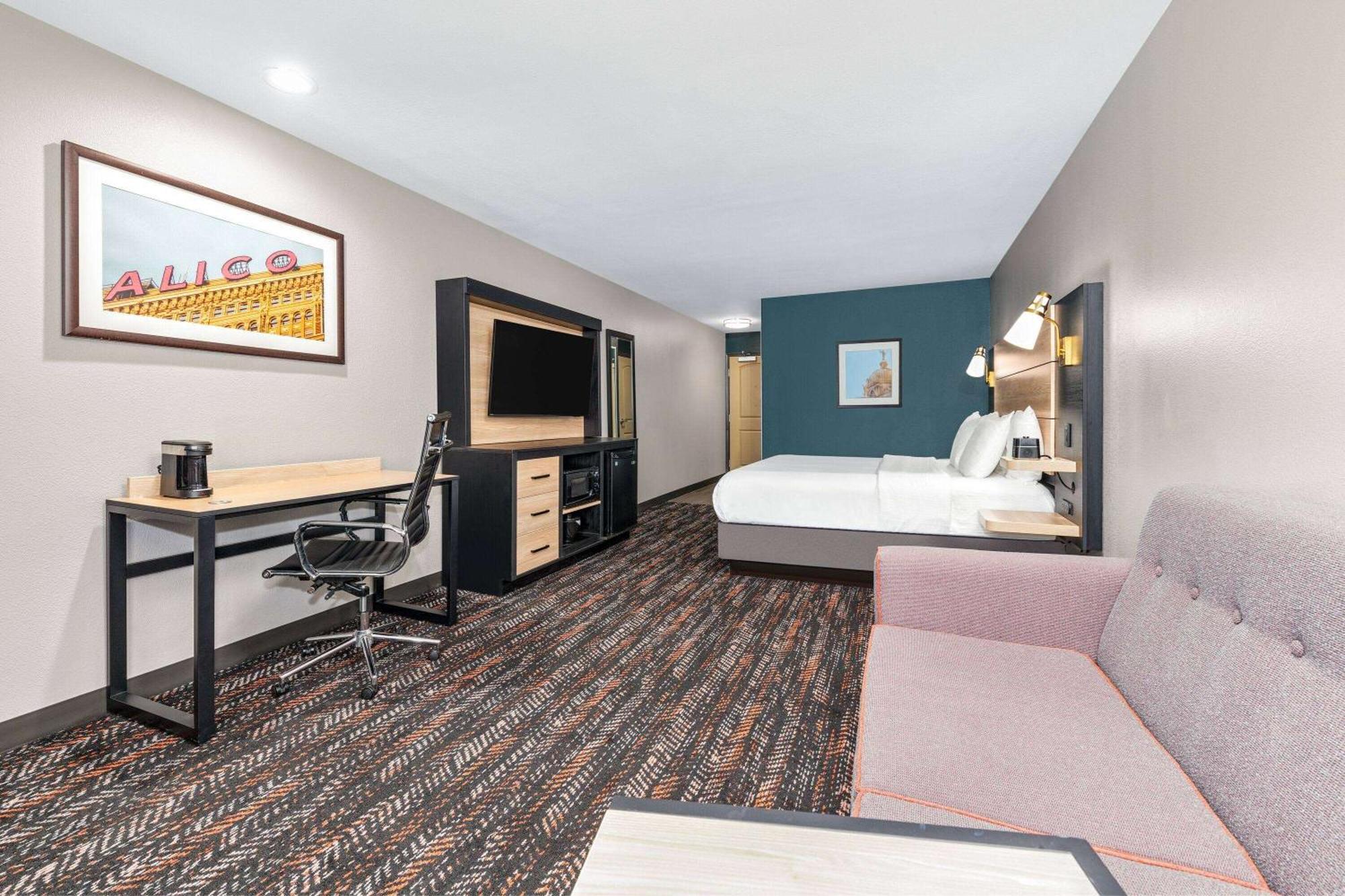 La Quinta By Wyndham Woodway - South 3*