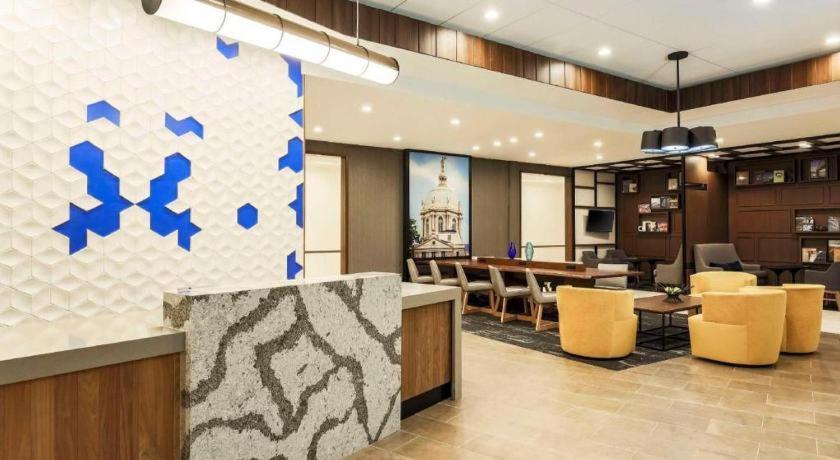 Hyatt Place - South 3*