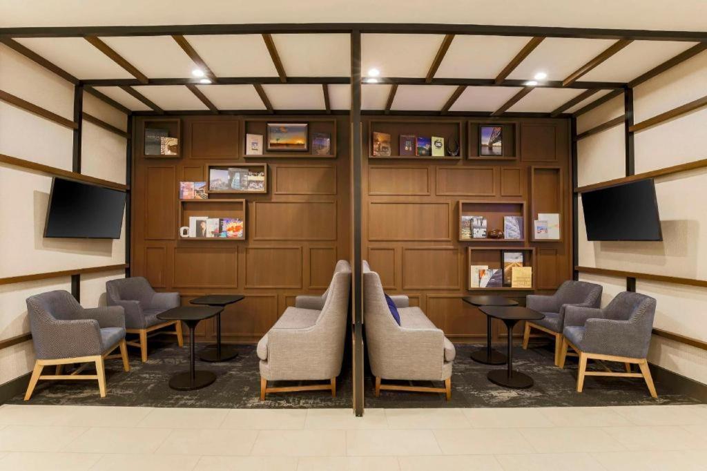Hyatt Place - South Hotel 3*
