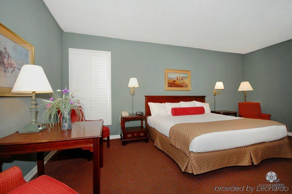 Best Western Old Main 2*