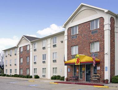 Super 8 By Wyndham University Area