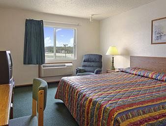 Super 8 By Wyndham University Area
