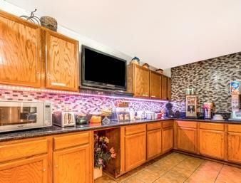 Super 8 By Wyndham University Area Hotel 2*