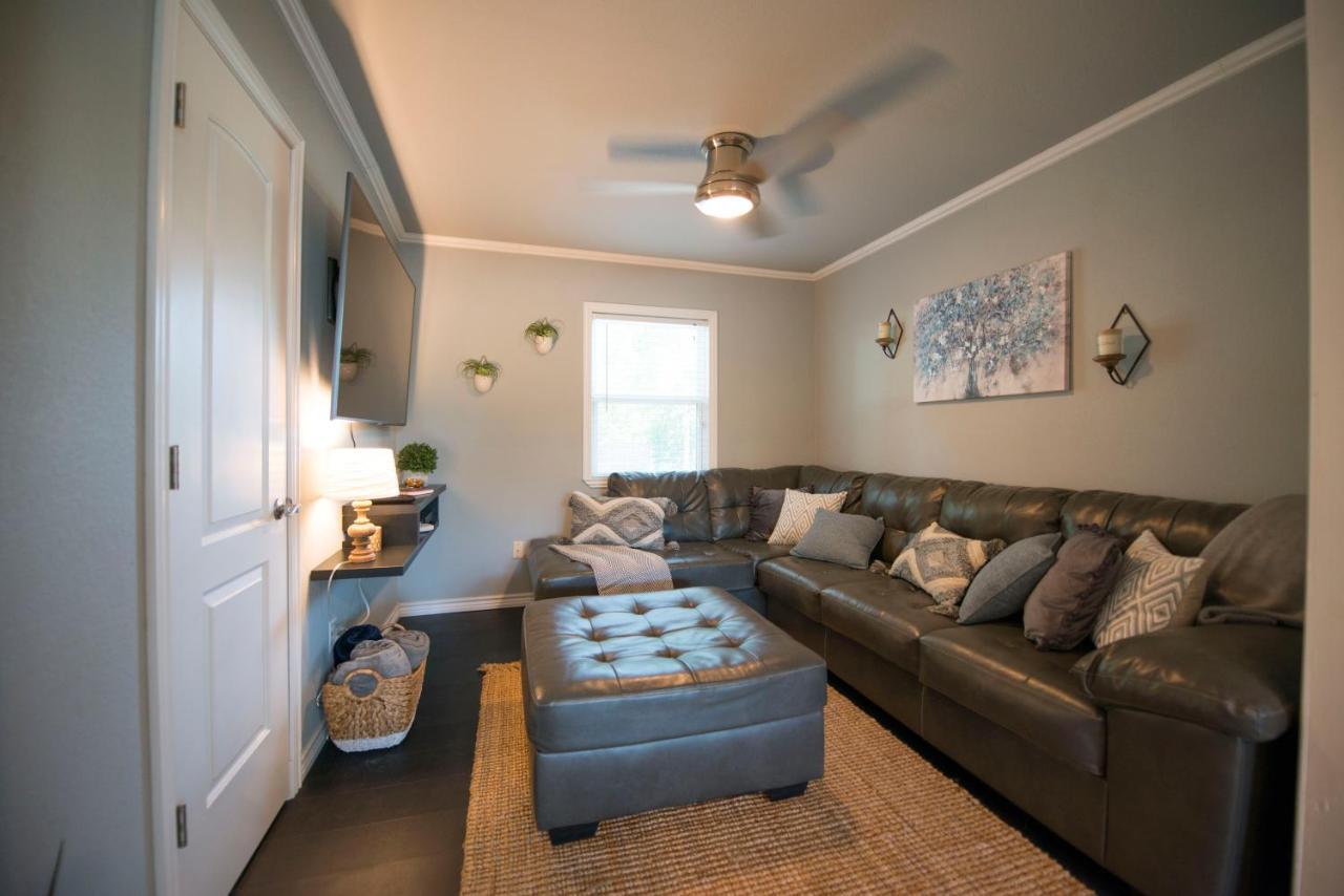 Walk To The Silos! 3 Bed 1960's Near Baylor Holiday home Waco