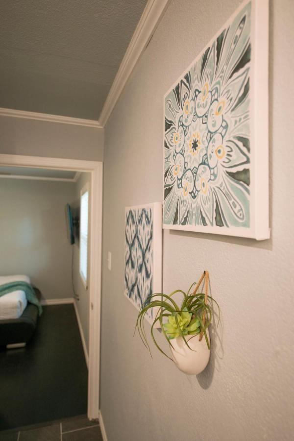 Holiday home Walk To The Silos! 3 Bed 1960's Near Baylor