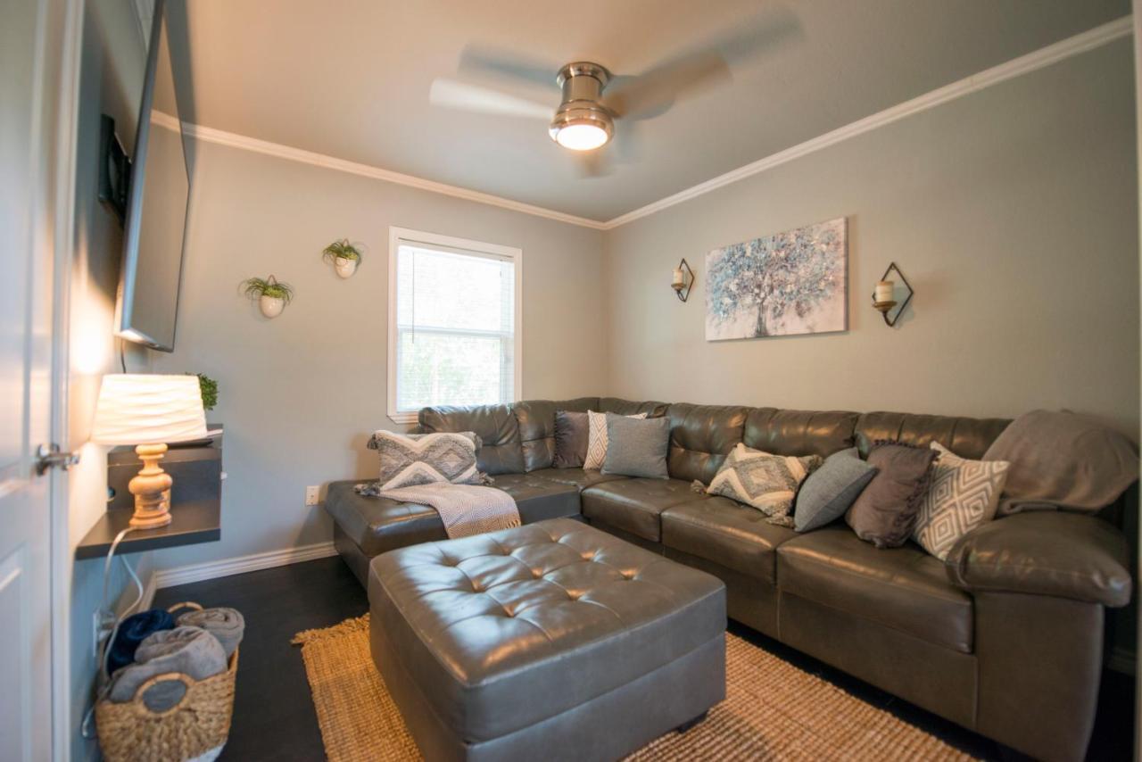 Holiday home Walk To The Silos! 3 Bed 1960's Near Baylor Waco