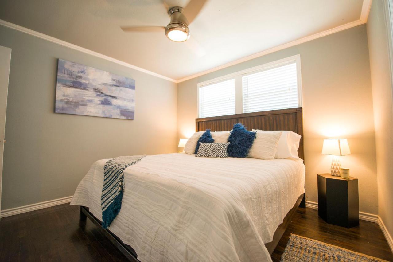 Holiday home Walk To The Silos! 3 Bed 1960's Near Baylor Waco
