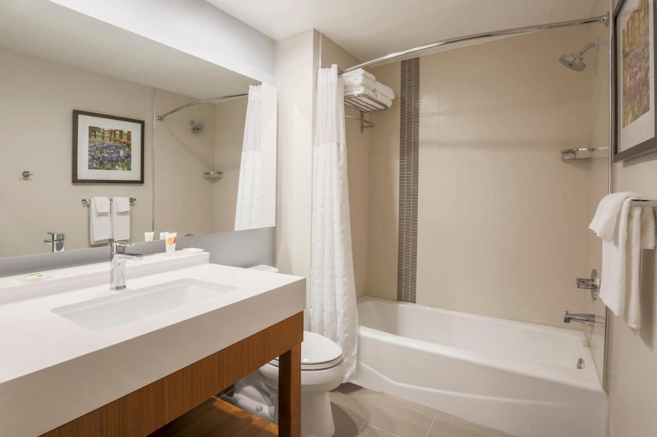 Hyatt Place - South 3*